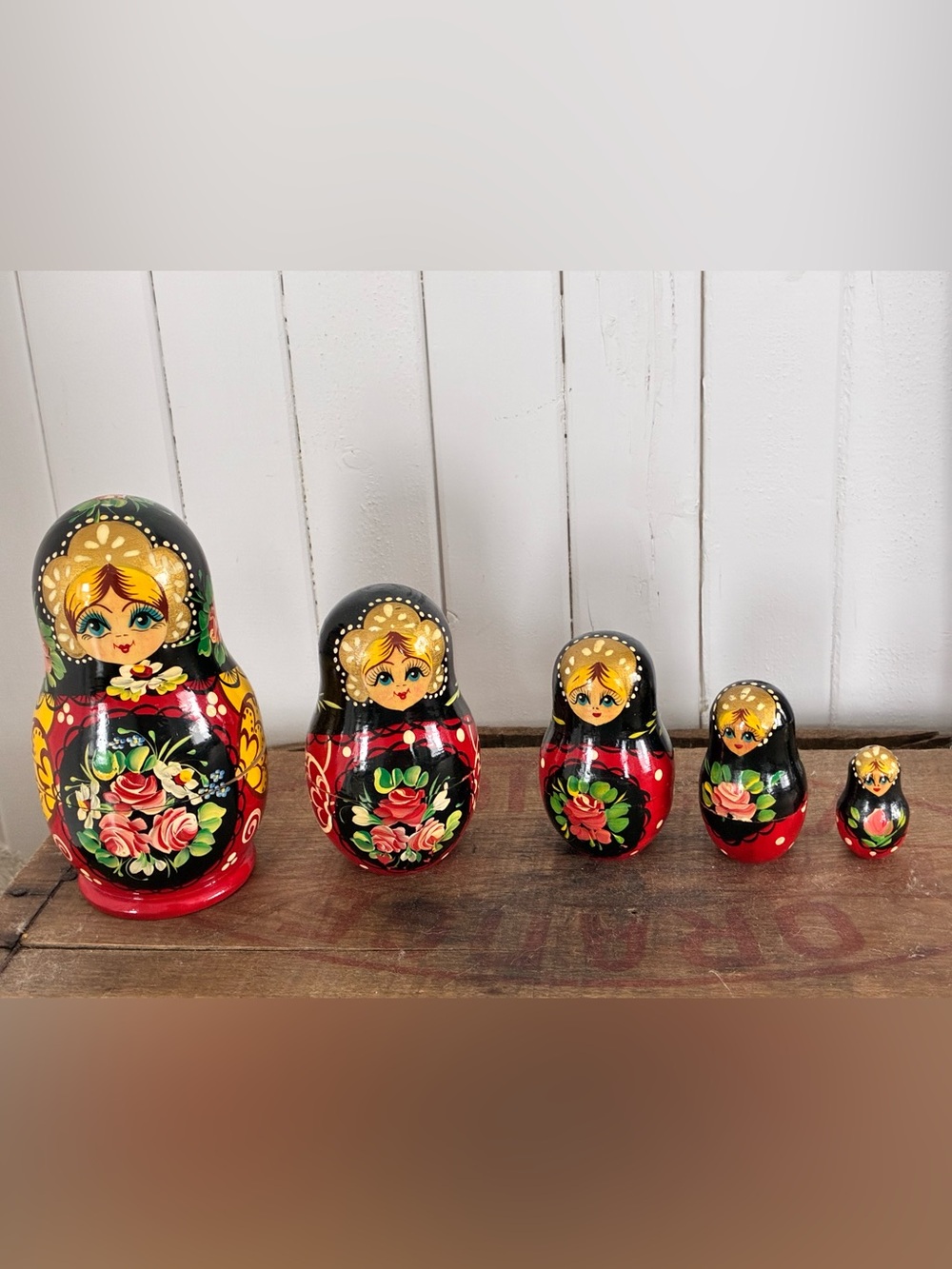 5-Piece Wooden Matryoshka Nesting Dolls – Traditional-Inspired Design
